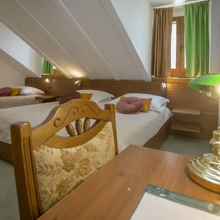 Diana Hotel Villa 3*