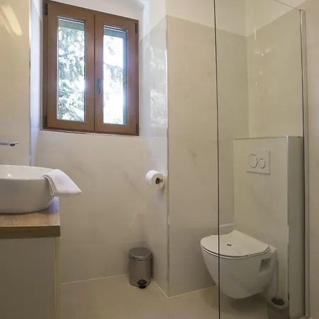 Diana Hotel 3*