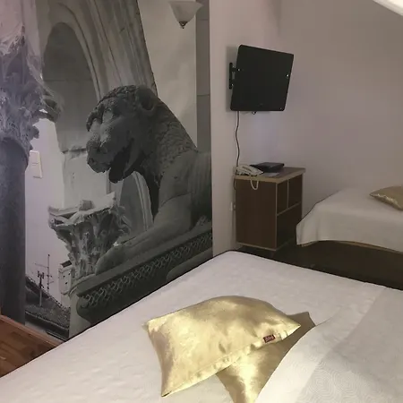 Hotel Diana 3*