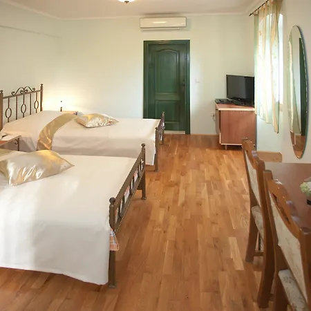 Hotel Diana