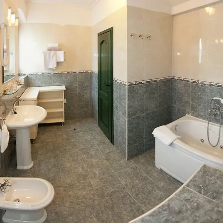 Hotel Diana